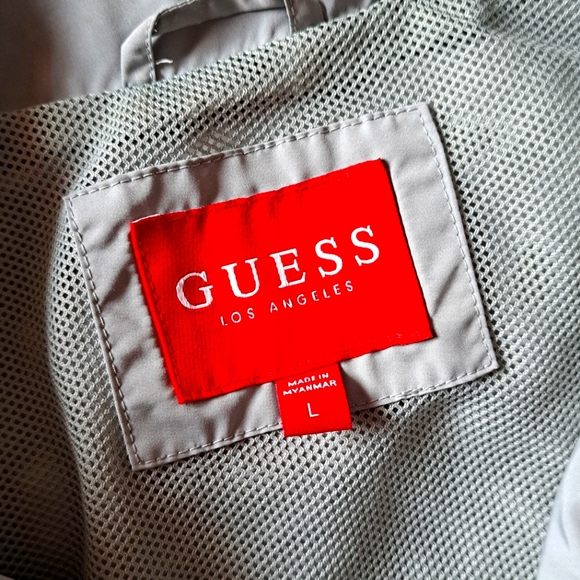 Guess Windbreaker Jacket NWOT - Picture 3 of 4